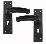 Warwick Cast Iron Door Handles With Keyhole (47500)